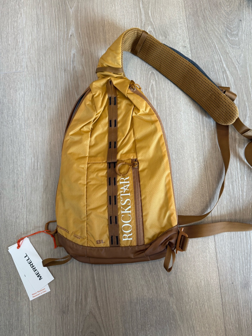 NWT Merrell x Rockstar Games Glen Canyon 18L Sling Bag - Yellow/Tan